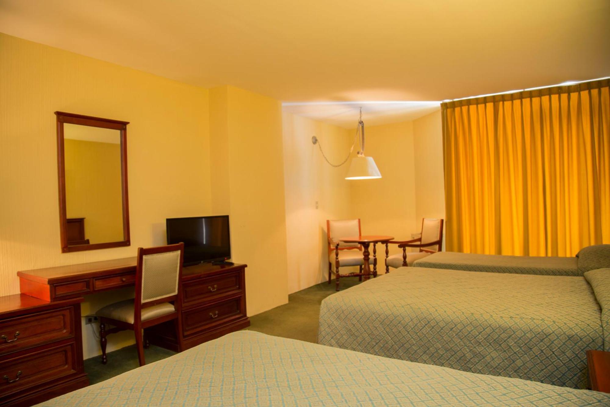 Conquistador Hotel & Conference Center Guatemala City Room photo